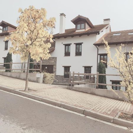 Ananda Apartment Jaca Bagian luar foto